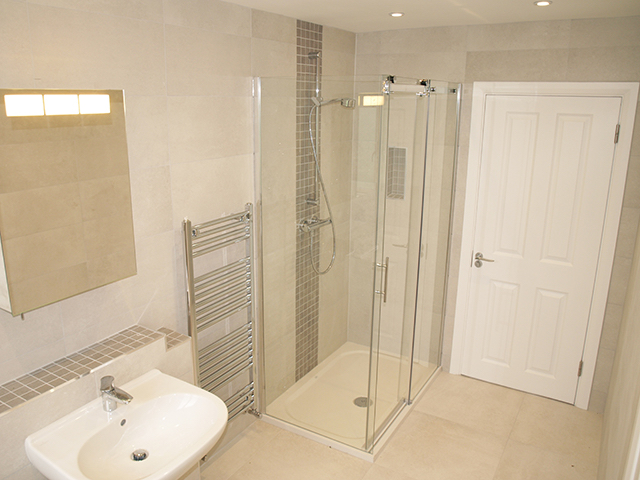 Large bright shower room