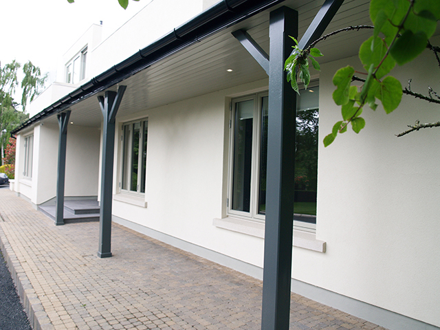 Attractive veranda/porch area