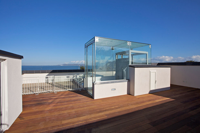 Spacious roof terrace